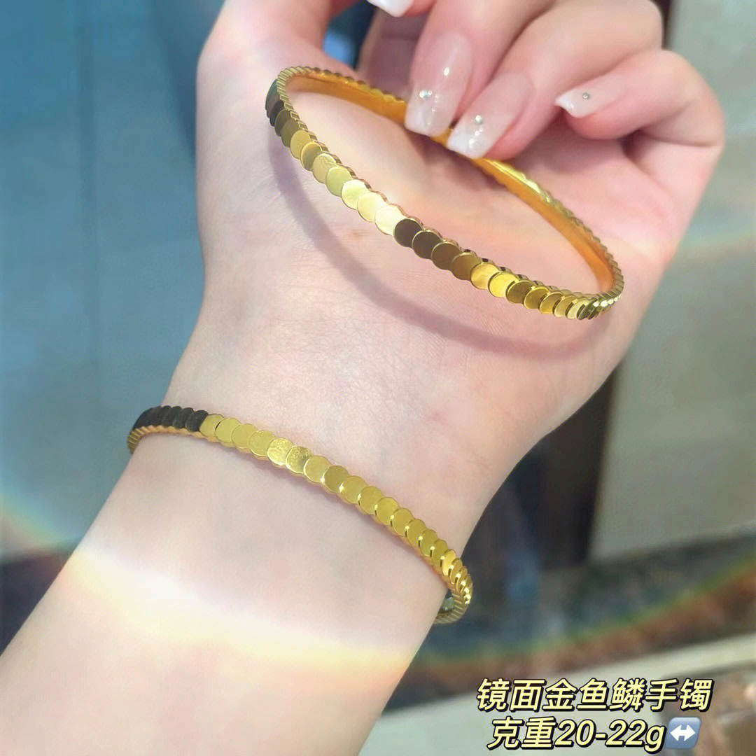 ✨闪耀瞬间，最新款黄金手镯重磅推荐，尽显尊贵风采！